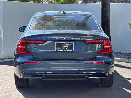 2025 Volvo S60 B5 Core