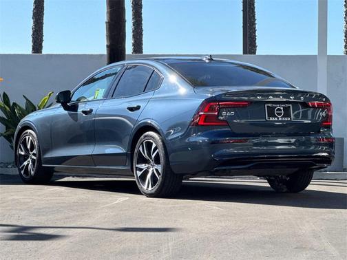 2025 Volvo S60 B5 Core