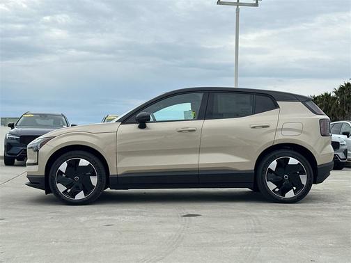 2026 Volvo EX30 Plus Twin Motor Performance, Fully electric