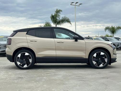 2026 Volvo EX30 Plus Twin Motor Performance, Fully electric