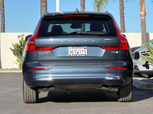 2023 Volvo XC60 B5 Plus Bright Theme