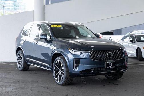 2025 Volvo XC90 B5 Core