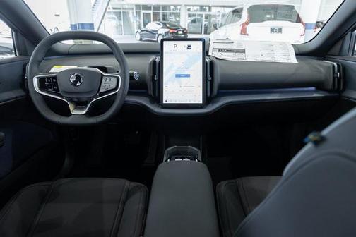 2025 Volvo EX30 Twin Motor Plus