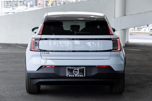 2025 Volvo EX30 Twin Motor Plus