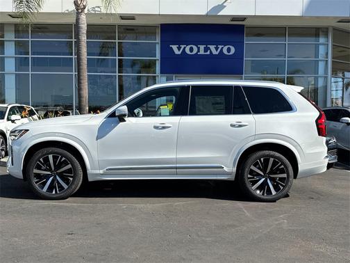 2026 Volvo XC90 B6 Core