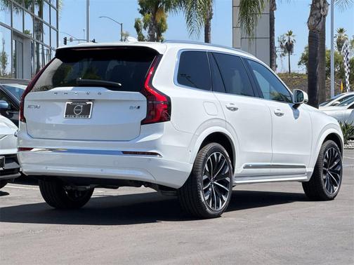 2026 Volvo XC90 B6 Plus 7-Seater