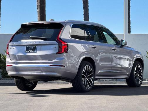 2026 Volvo XC90 B6 Plus 7-Seater