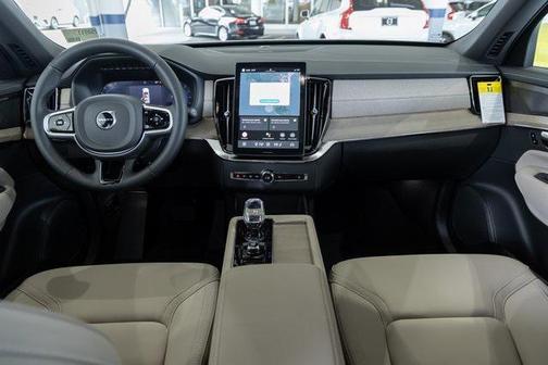 2025 Volvo XC90 B6 Plus 7-Seater