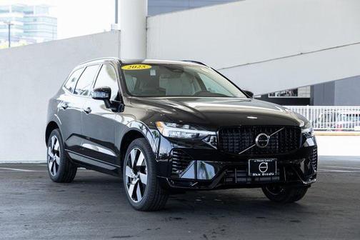 2025 Volvo XC60 Plug-In Hybrid Plus