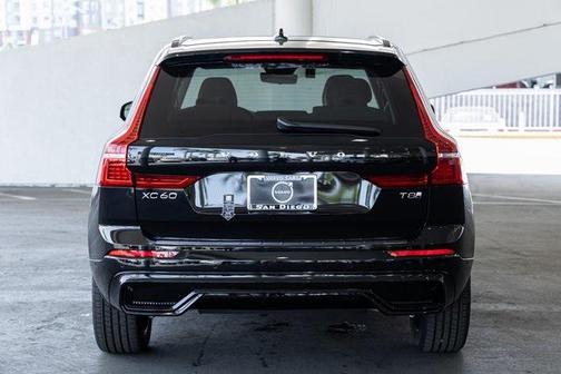 2025 Volvo XC60 Plug-In Hybrid Plus