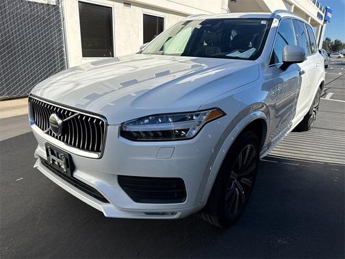 2023 Volvo XC90 B5 Core
