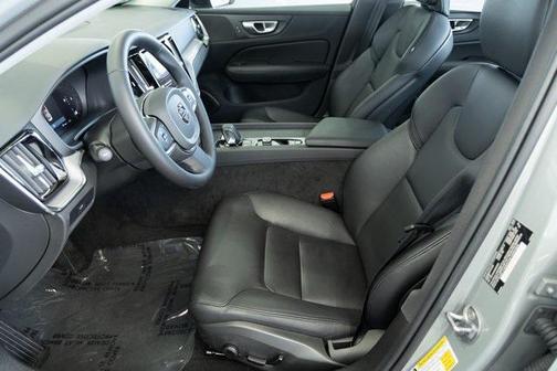 2025 Volvo S60 B5 Core