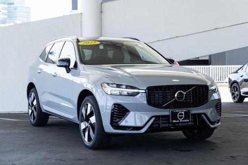2025 Volvo XC60 Plug-In Hybrid Plus