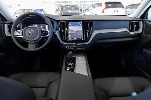2025 Volvo XC60 Plug-In Hybrid Plus