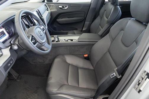 2025 Volvo XC60 Plug-In Hybrid Plus