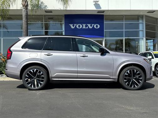 2026 Volvo XC90 B6 Ultra Dark Theme 6-Seater