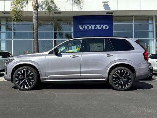 2026 Volvo XC90 B6 Ultra Dark Theme 6-Seater
