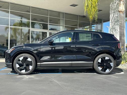 2026 Volvo EX30 Plus Twin Motor Performance, Fully electric