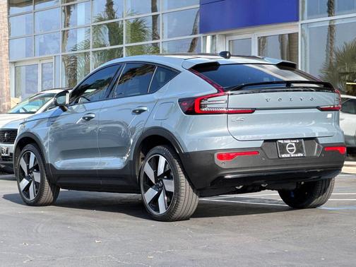 Thunder Gray Metallic 2023 Volvo C40 Recharge Pure Electric Twin Ultimate