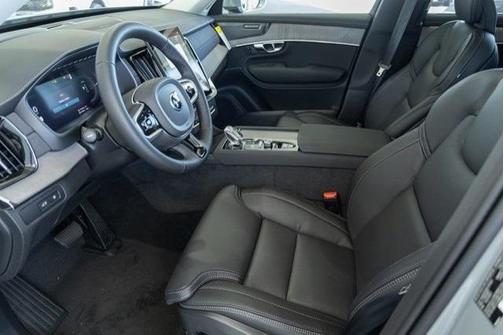 2025 Volvo XC90 Plug-In Hybrid T8 Ultra 7-Seater