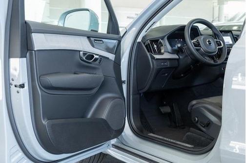 2025 Volvo XC90 Plug-In Hybrid T8 Ultra 7-Seater