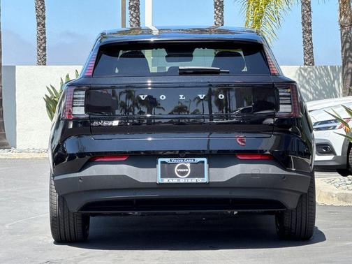 Onyx Black Metallic 2026 Volvo EX30 Ultra Twin Motor Performance, Fully electric