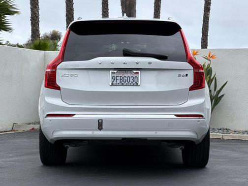 2023 Volvo XC90 B6 Ultimate 7-Seater