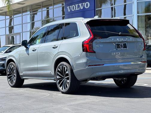 Vapour Grey Metallic 2026 Volvo XC90 Plus, B6 AWD Gas (mild hybrid), Gasoline, Bright, 6 Seats