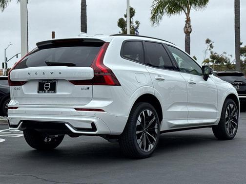 2026 Volvo XC60 B5 Ultra