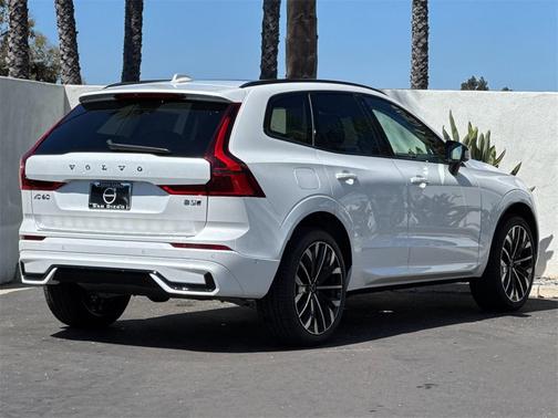 2026 Volvo XC60 B5 Ultra