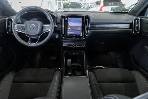 2023 Volvo C40 Recharge Pure Electric Twin Plus