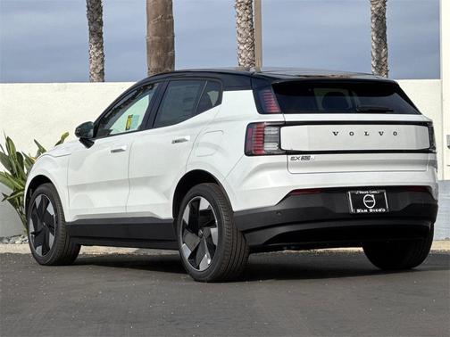 2025 Volvo EX30 Twin Motor Plus