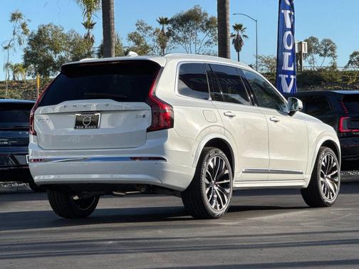 2026 Volvo XC90 B6 Plus 7-Seater