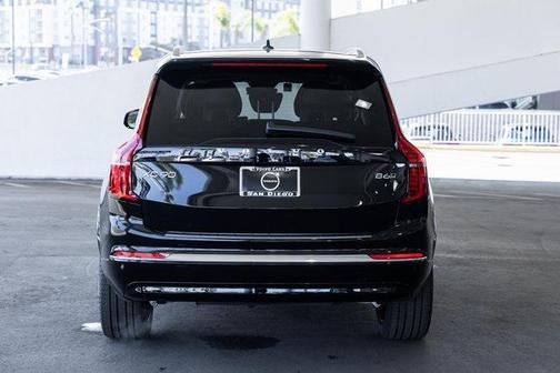 2025 Volvo XC90 B6 Plus 7-Seater