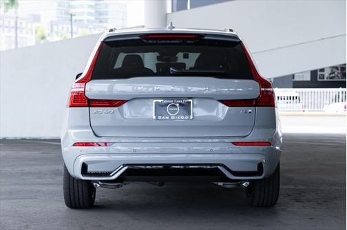 2025 Volvo XC60 Plug-In Hybrid T8 Ultra
