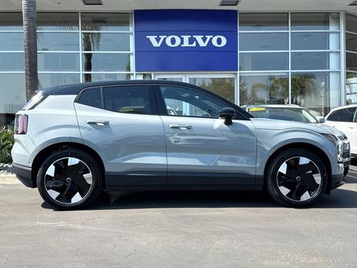 2025 Volvo EX30 Twin Motor Ultra
