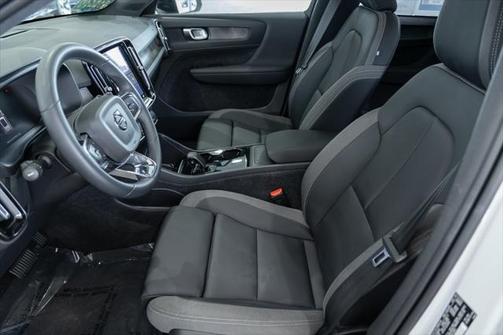 2023 Volvo XC40 Recharge Pure Electric Twin Plus
