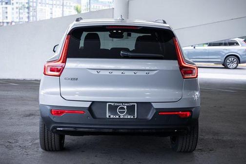 2025 Volvo EX40 Single Motor Extended Range Core