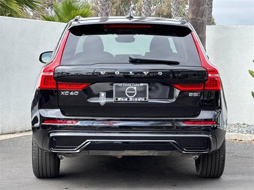 2025 Volvo XC60 Plus