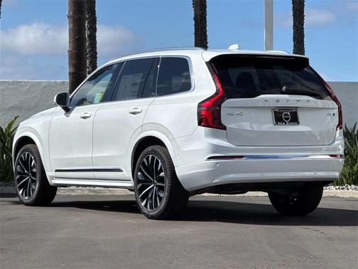 2026 Volvo XC90 B6 Plus 7-Seater