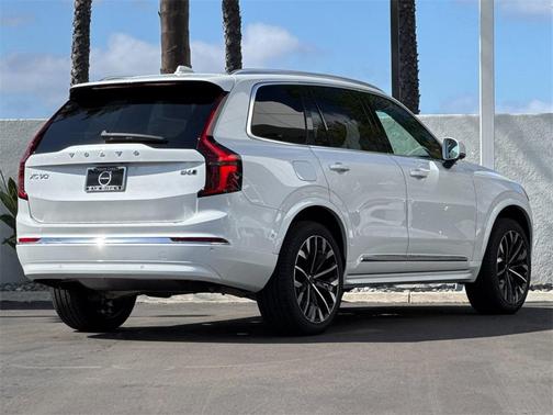 2026 Volvo XC90 B6 Plus 7-Seater