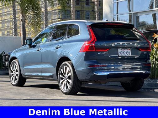 2023 Volvo XC60 B5 Plus Bright Theme