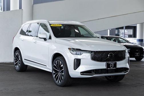 2025 Volvo XC90 B6 Plus 6-Seater