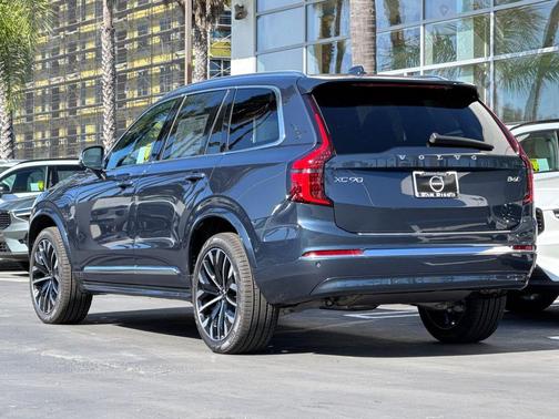 2026 Volvo XC90 Plus, B6 AWD Gas (mild hybrid), Gasoline, Bright, 7 Seats
