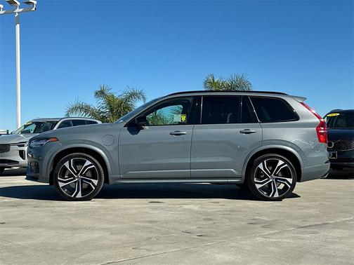 2020 Volvo XC90 Hybrid T8 R-Design 7 Passenger