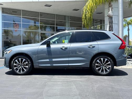 Thunder Grey Metallic 2024 Volvo XC60 B5 Plus Dark Theme