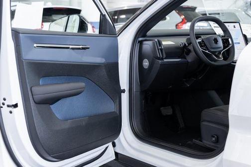 2025 Volvo EX30 Twin Motor Plus