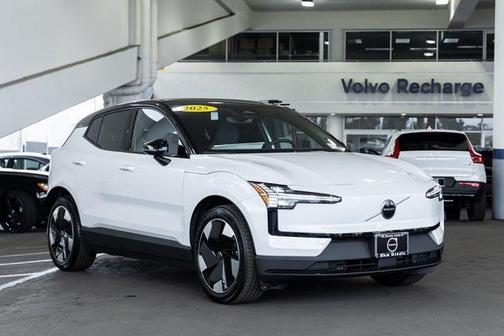 2025 Volvo EX30 Twin Motor Plus