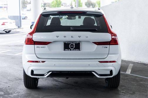 2025 Volvo XC60 Plug-In Hybrid T8 Plus
