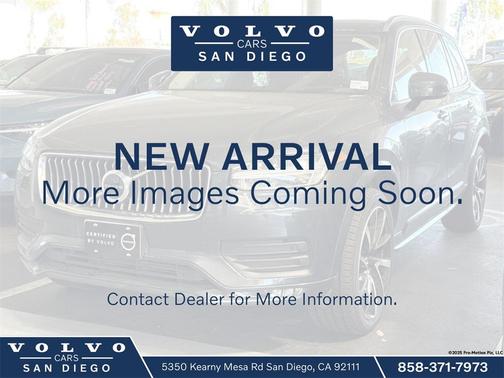 2022 Volvo XC90 T6 Momentum